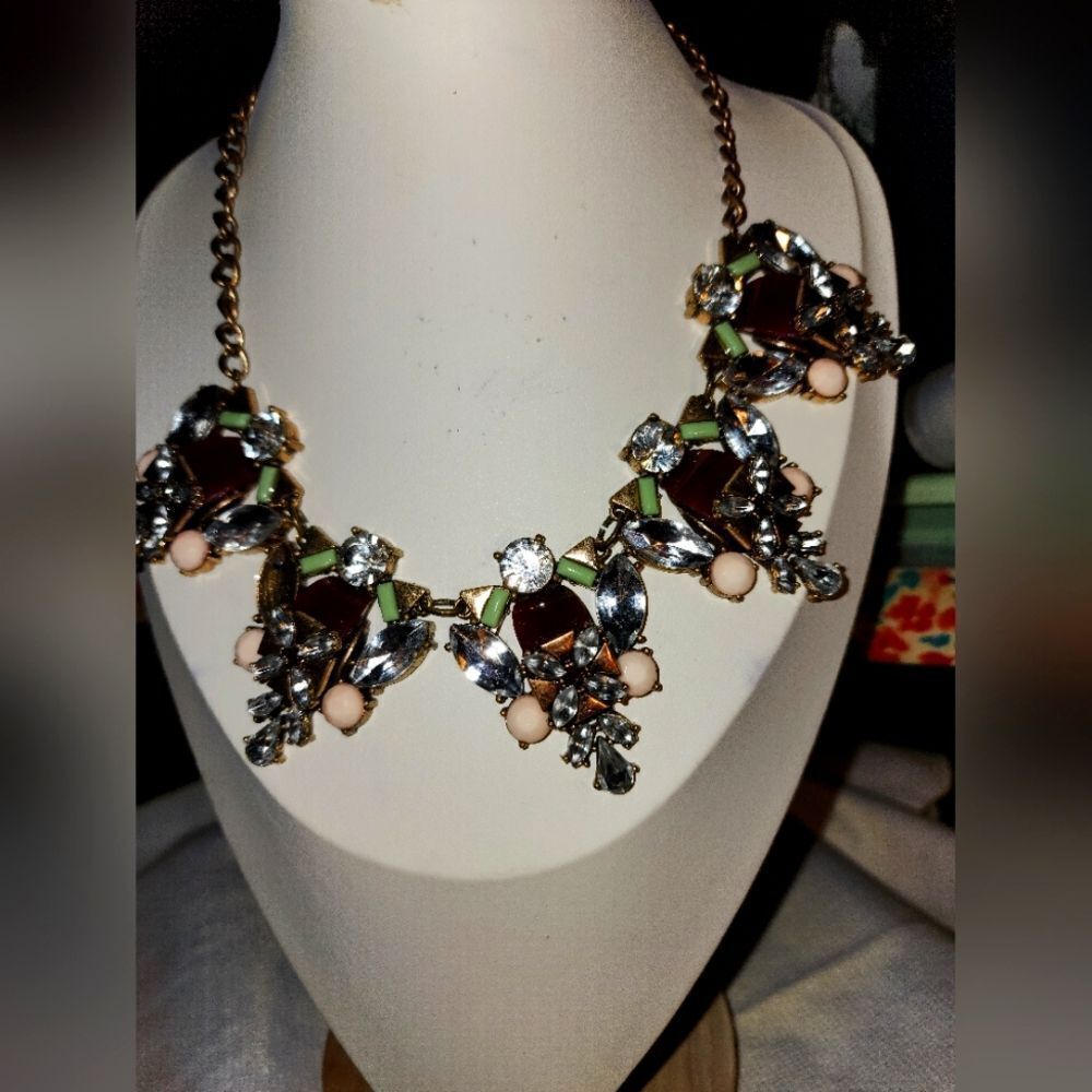 Gold-Tone Clear Brown Taupe & Green Crystal Flower Clusters Necklace NWOT 20"